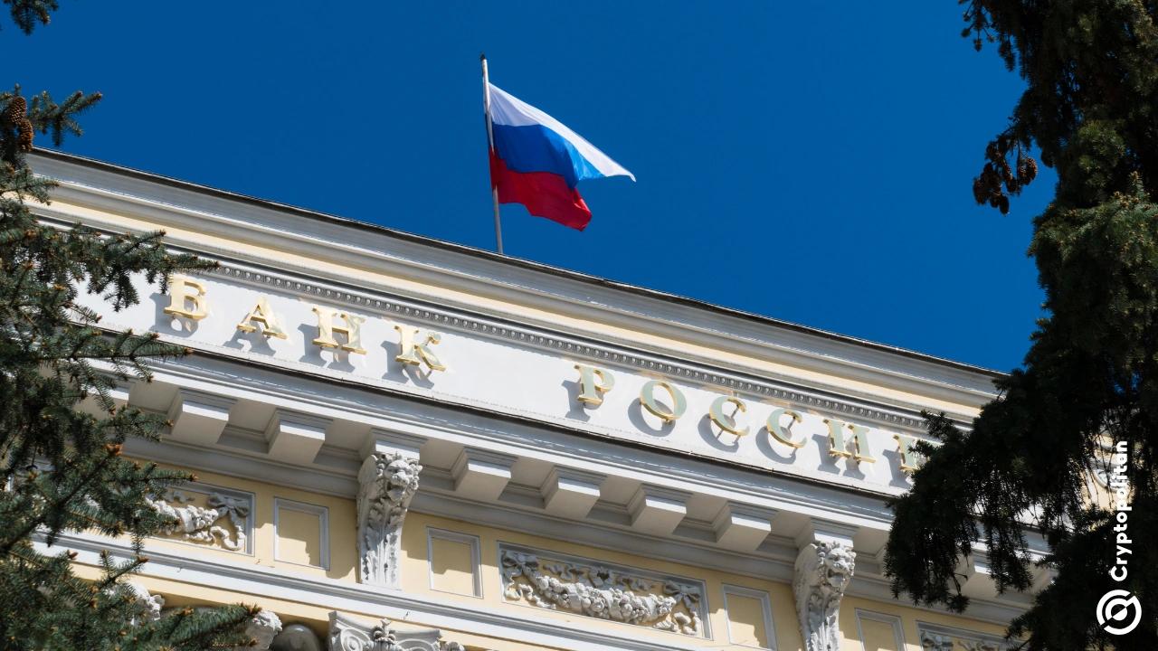 俄罗斯央行放慢战时支出步伐,加速降息 - Cryptopolitan